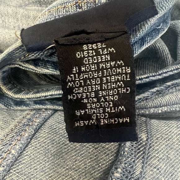 Blue Relaxed Fit Jeans with Classic Style - Picture 16 of 16